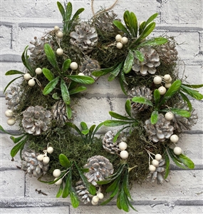 Mistletoe & White Berry Wreath Decoration 36cm