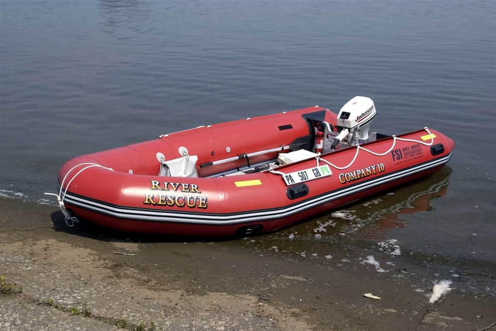 F-YRR 185 - TRANSOM STYLE RESCUE BOAT - 6'