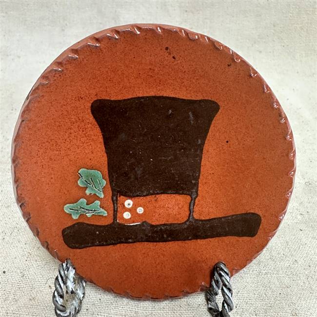 Small Quilled Top Hat Plate $25