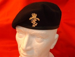 OR`S REME Leather Banded Beret + Metal Beret Badge ER 11 ( REME Silk Lined Beret )