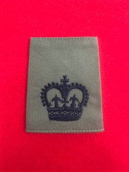WO2 Queen's Crown Small Olive Green 8cm  High Combat Rank Slide
