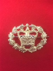 Military Army WO2 Wreath Metal Badge.