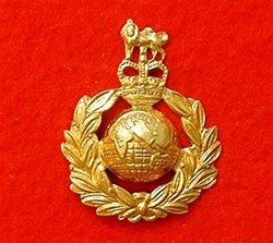 Royal Marines Cap Badge Queen`s Crown