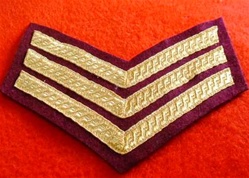 Number 1 Dress Para Sergeant Chevrons ( SGT PARA NO 1 Dress Tapes Gold on Maroon )