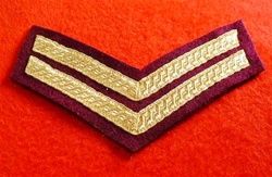 Number 1 Dress Para Corporal Chevrons ( CPL PARA NO 1 Dress Tapes Gold on Maroon )