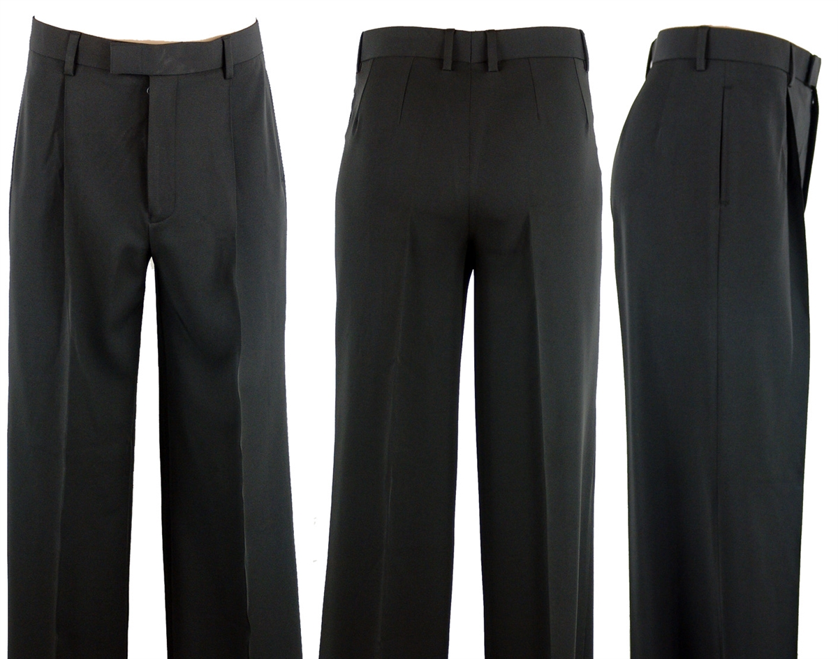 White Narrow Bottom Pants Design by Three at Pernia's Pop Up Shop 2024