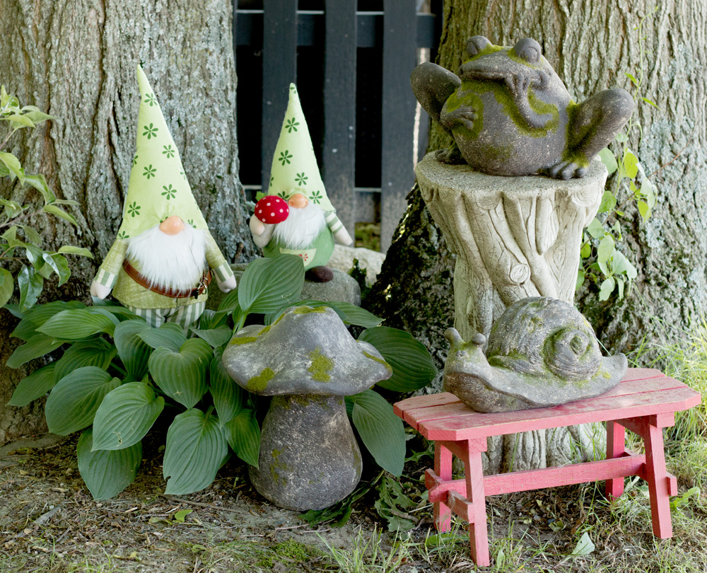 Fantasy Garden Frog Moss Statue