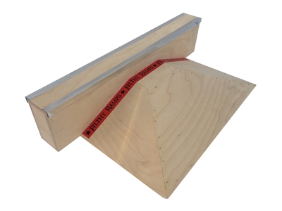 fingerboarding-pyramid-box