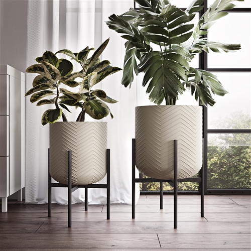 8170 - Quinn Large Modern Planters (Set of 2)