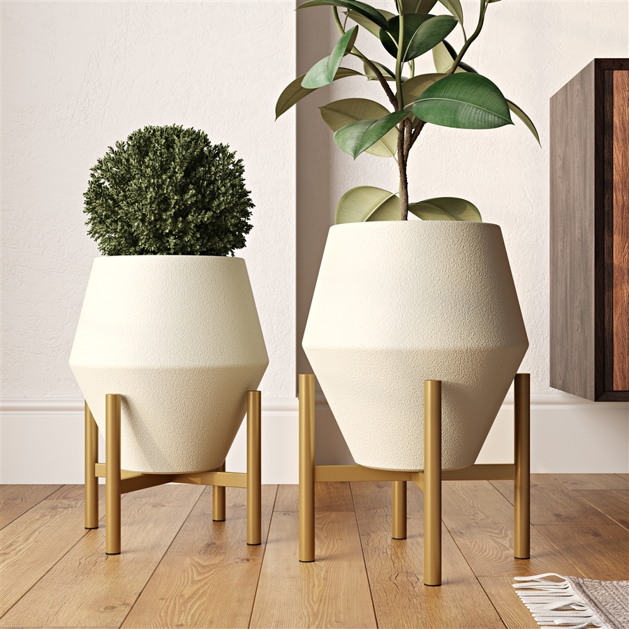 Modern meets natural in this assortment of planters