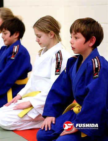 Fushida CLUB Medium Single Weave Judo Gi / Uniform