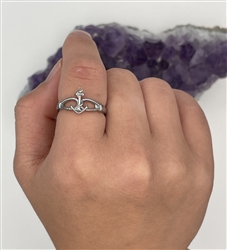 Dainty Anchor Knot Ring, (S422)