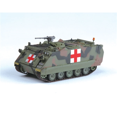 35007 1/72 M113A2 US Army Red Cross