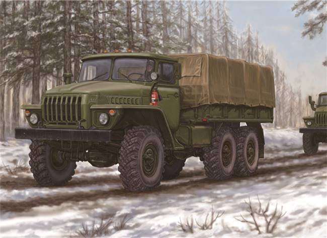 701012 1/35 Russian URAL-4320 Truck