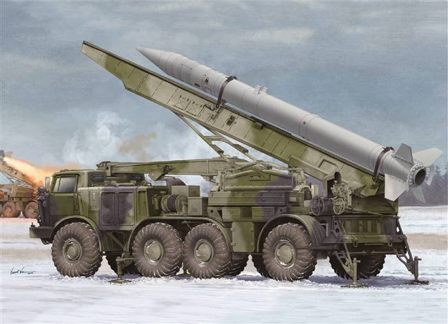 701025 1/35 Russian 9P113 TEL w/9M21 Rocket of 9K52 Luna-M Short-range artillery rocket system (FROG-7)