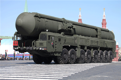 701082 1:35 15U175 TEL of RS-12M1 Topol-M ICBM complex - New Tooling