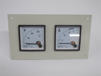 72 MM PANEL METERS WITH TWIN HOLE FACE PLATE