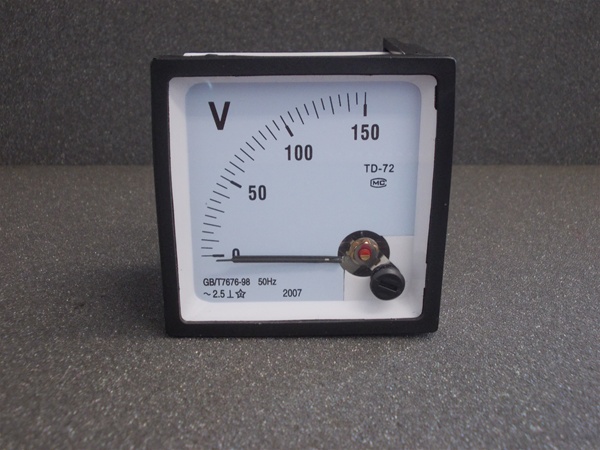 Analog Panel Voltage Meter (0 - 5 VDC) in Canada Robotix