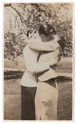 1937 Kiss