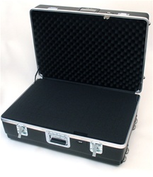 322211AH HEAVY-DUTY ATA CASE WITH WHEELS AND TELESCOPING HANDLE