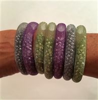 Bangle bracelet with floating czech crystals inside