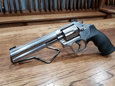 SMITH & WESSON MODEL 617 .22 LR  6 IN.