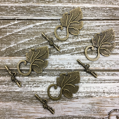 Antique Bronze Leaf Toggle