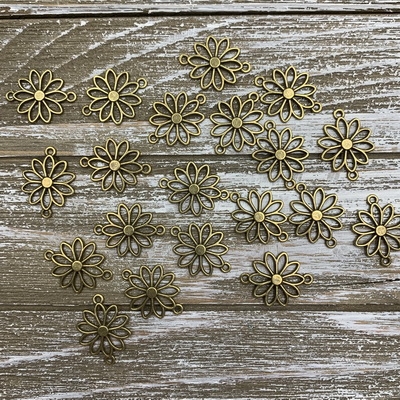 Daisy Connectors