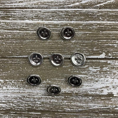 kelliesbeadboutique.com | Fleur de Lis Buttons