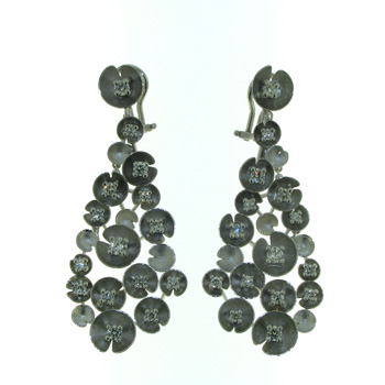 EDC01025 18k White Gold Diamond Earrings