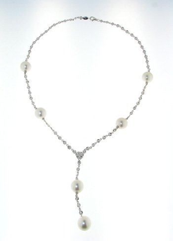 NEC1037 18k White Gold Diamond  Pearl Necklace