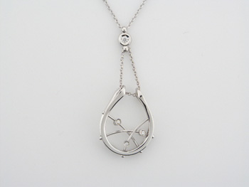 PLD3344 18k White Gold Diamond Pendant